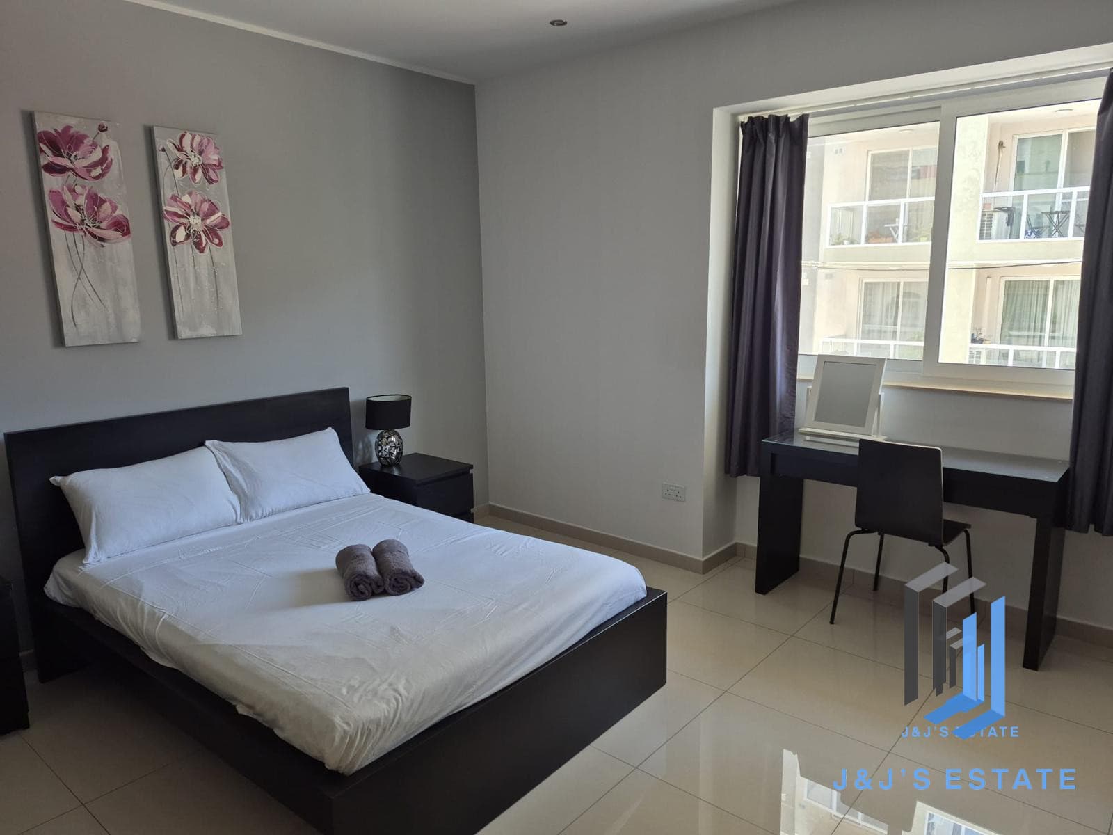 Three-bedroom apartment with ensuites in central Gzira · 7