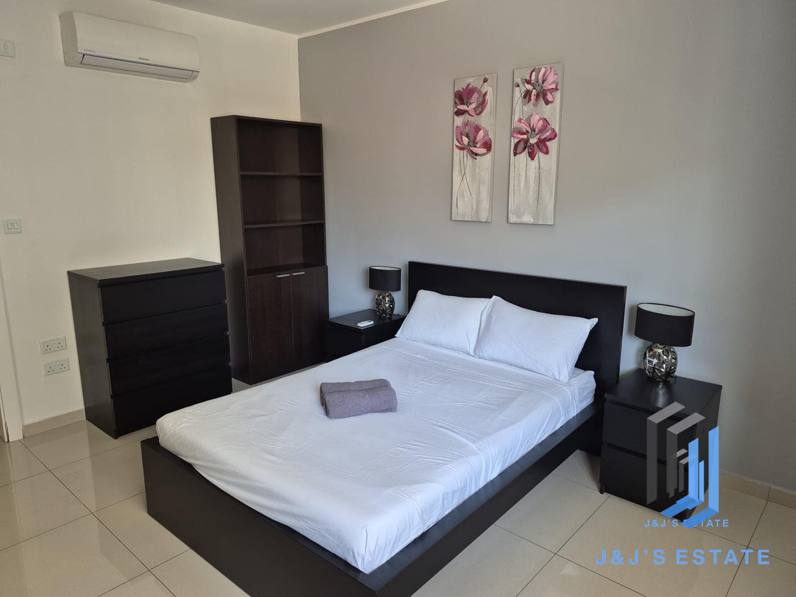 Three-bedroom apartment with ensuites in central Gzira · 8