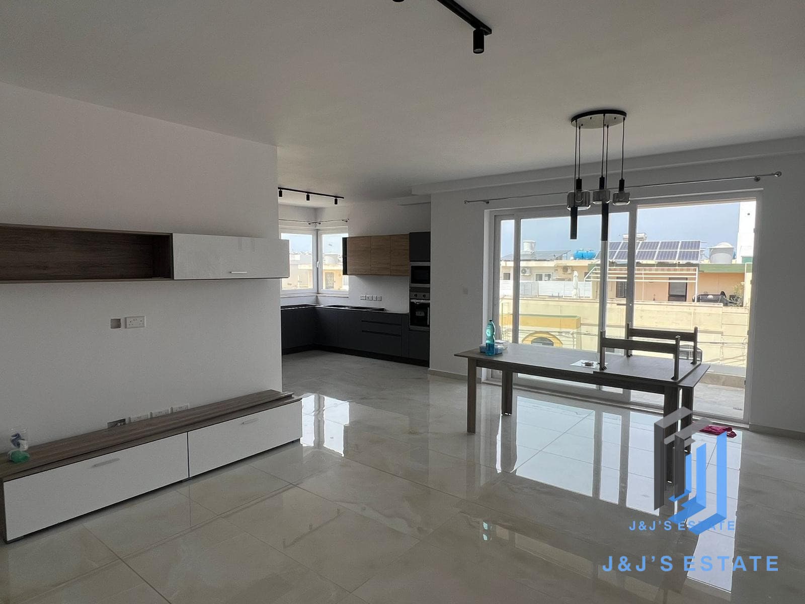 Brand New 3-Bedroom Corner Apartment in Ta' Giorni