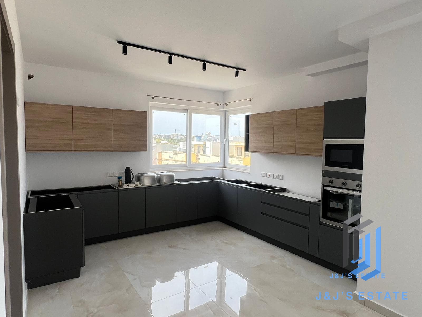 Brand New 3-Bedroom Corner Apartment in Ta' Giorni · 3