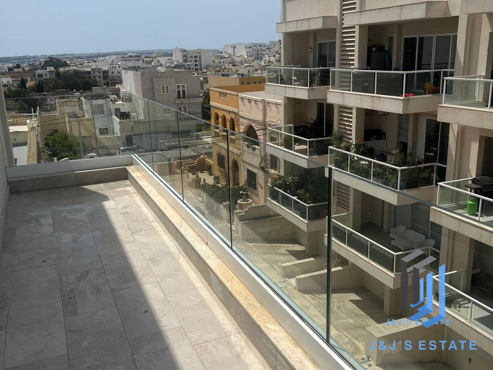 Brand New 3-Bedroom Corner Apartment in Ta' Giorni · 13