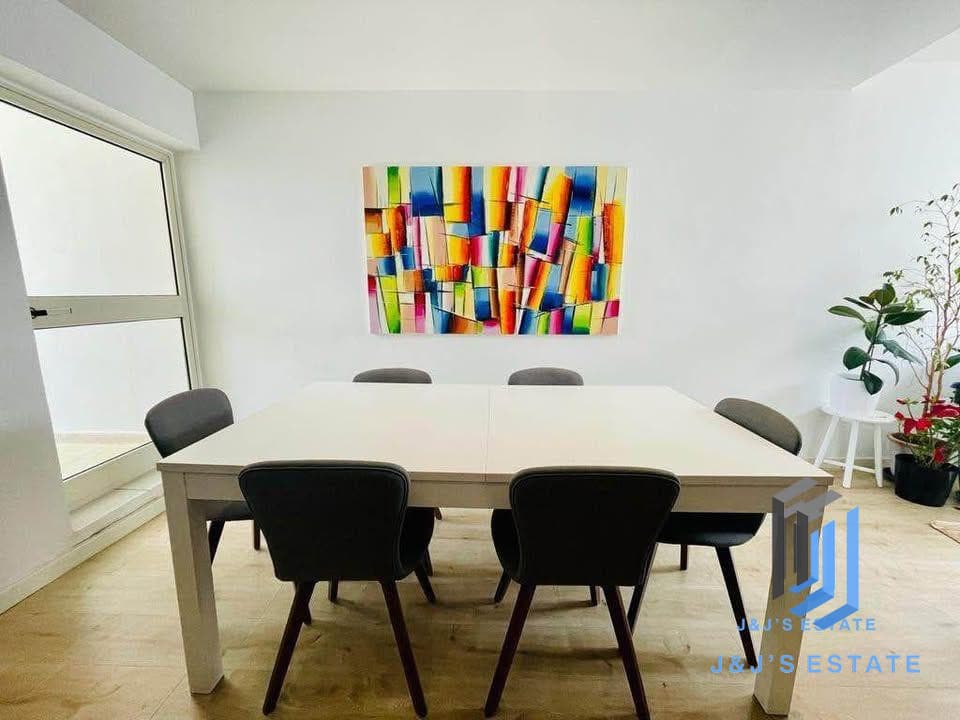 Modern 3-Bedroom Penthouse in Bahar-ic-Caghaq · 2