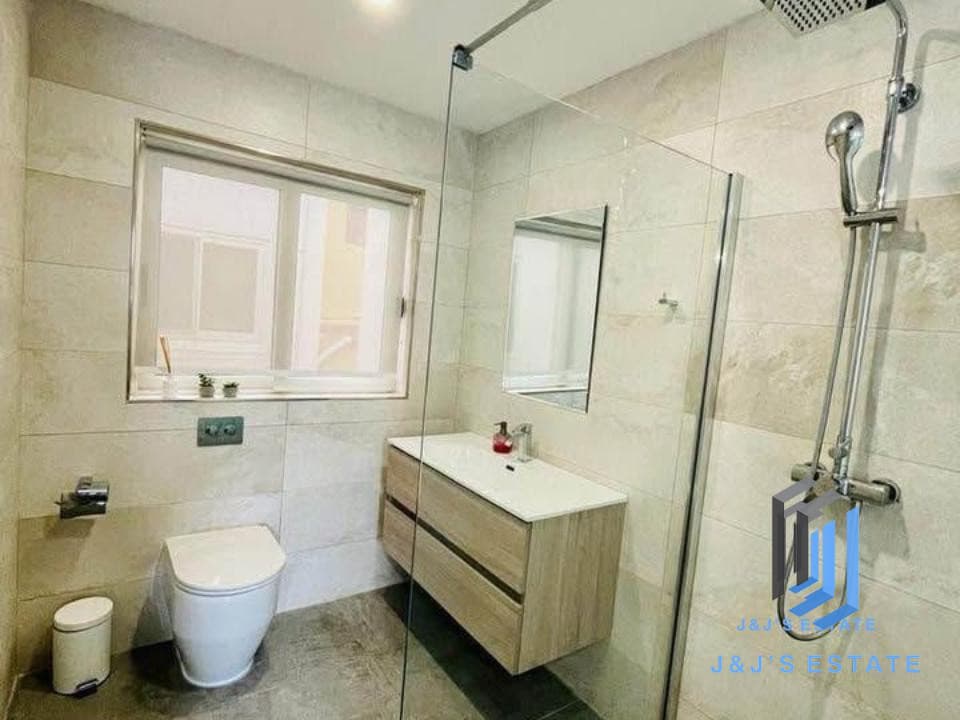 Modern 3-Bedroom Penthouse in Bahar-ic-Caghaq · 6