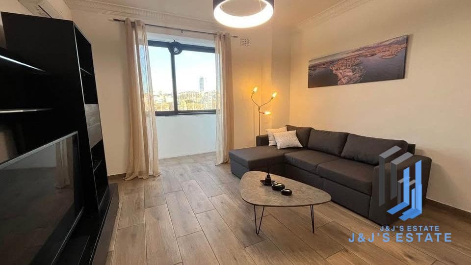 Fully furnished 3-bedroom apartment on the marina in Pieta · 1