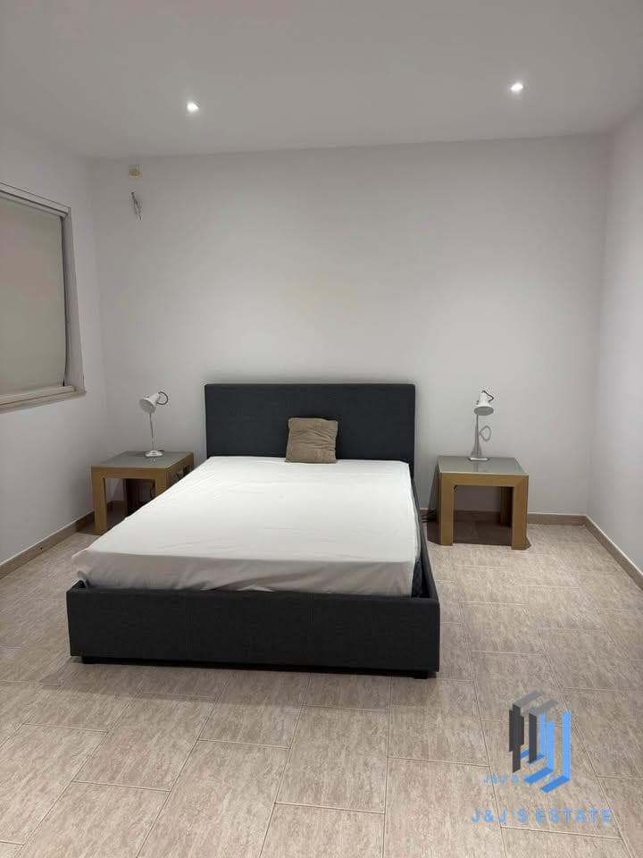 Modern 3-Bedroom Apartment in Sliema with Sea Views · 5