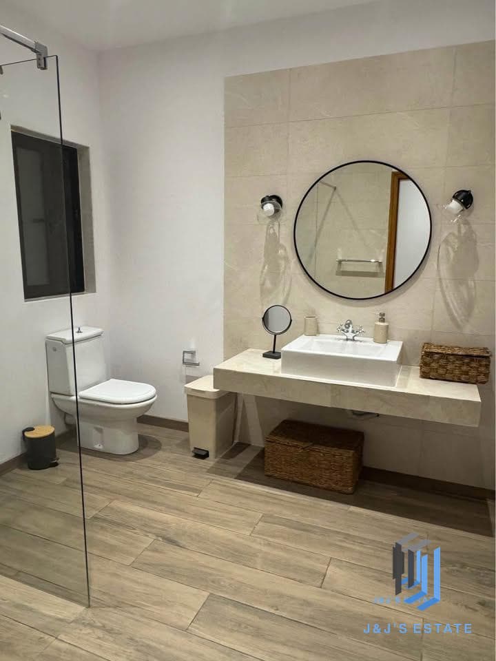 Modern 3-Bedroom Apartment in Sliema with Sea Views · 7