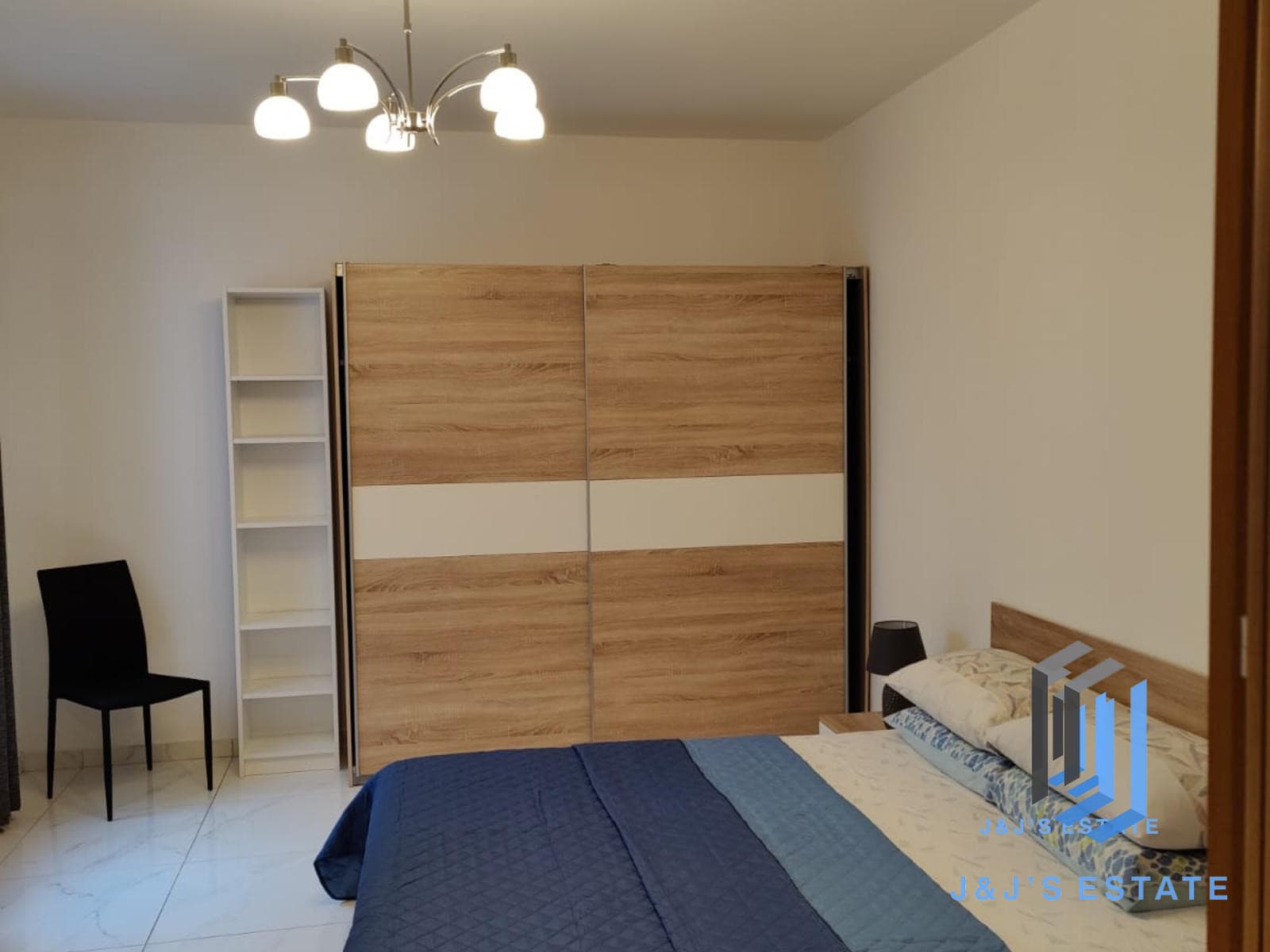 Modern 2-Bedroom Apartment in Central Gzira · 3