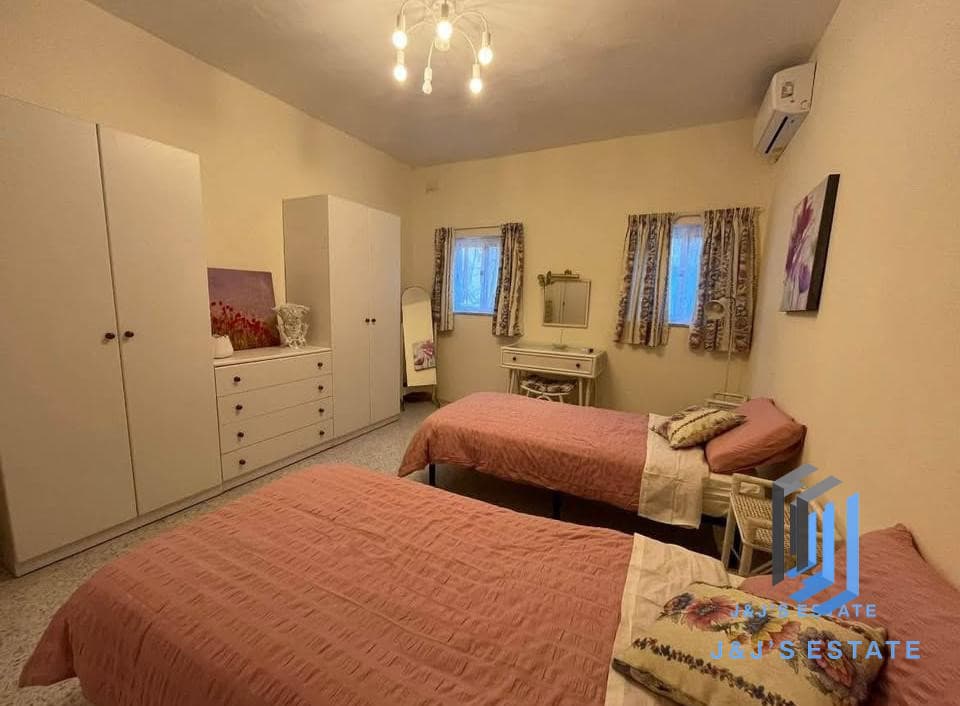 Furnished 2-Bedroom Apartment in Sliema · 4