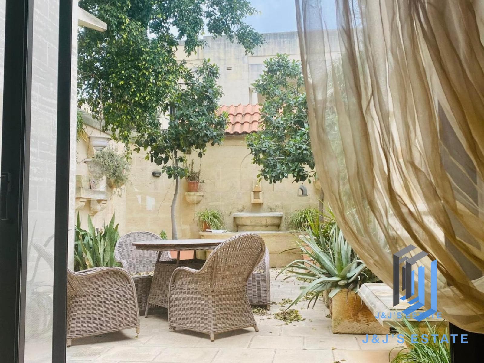 Fully Detached Villa with Spectacular Sea Views – Madliena · 5