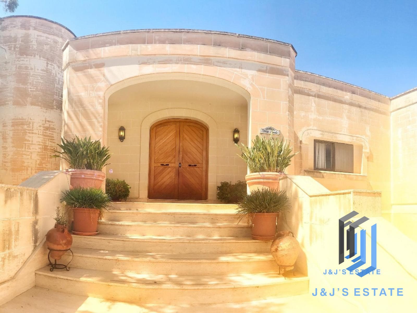 Fully Detached Villa with Spectacular Sea Views – Madliena · 8