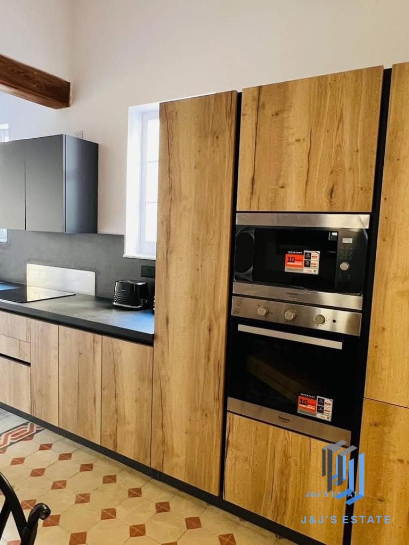 Newly Renovated 3-Bedroom Townhouse in Sliema · 2