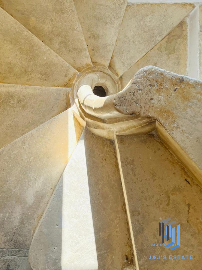 Newly Renovated 3-Bedroom Townhouse in Sliema · 13