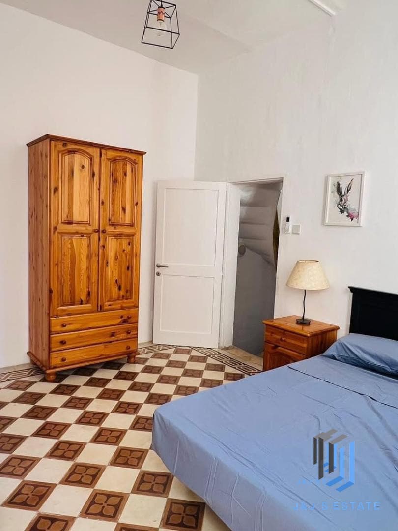 Newly Renovated 3-Bedroom Townhouse in Sliema · 15