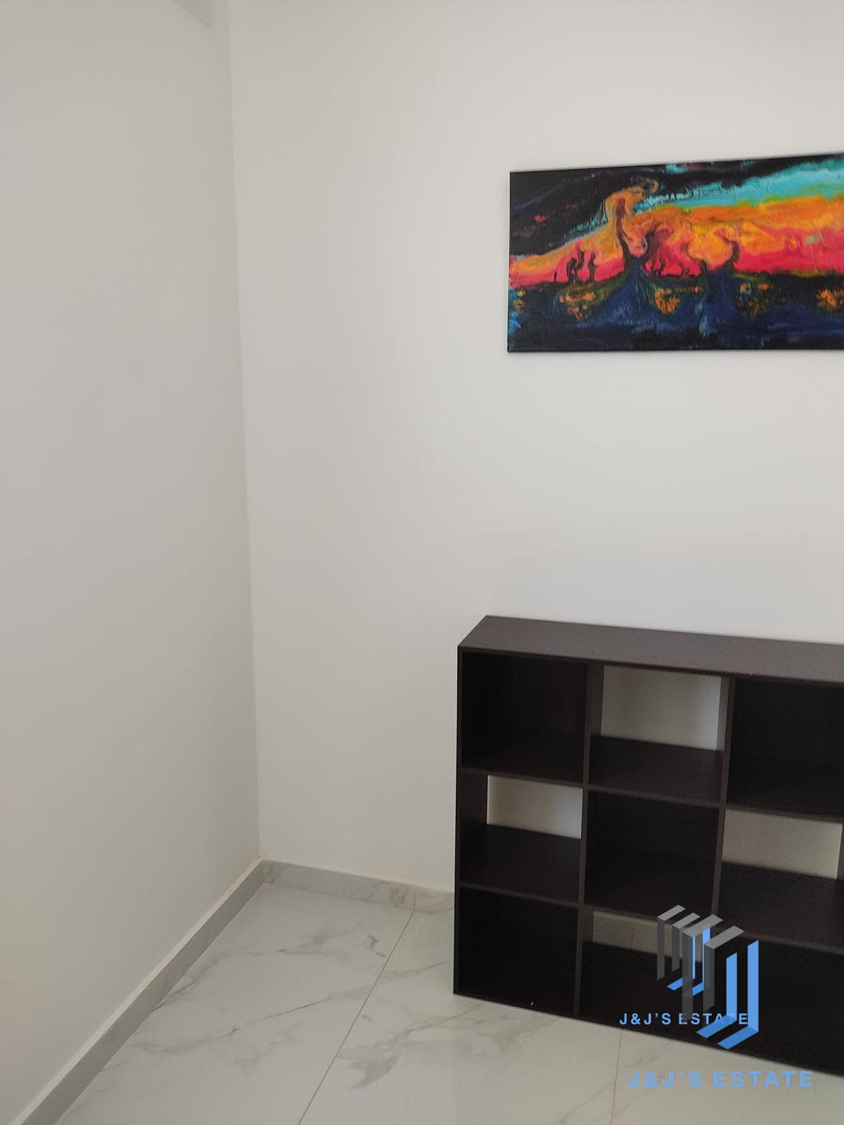 Three-bedroom apartment with terrace in central St Julian's · 9
