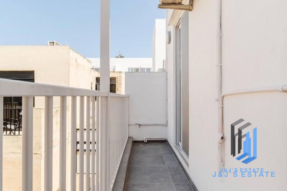 2-Bedroom Penthouse in Prime Sliema Location · 9