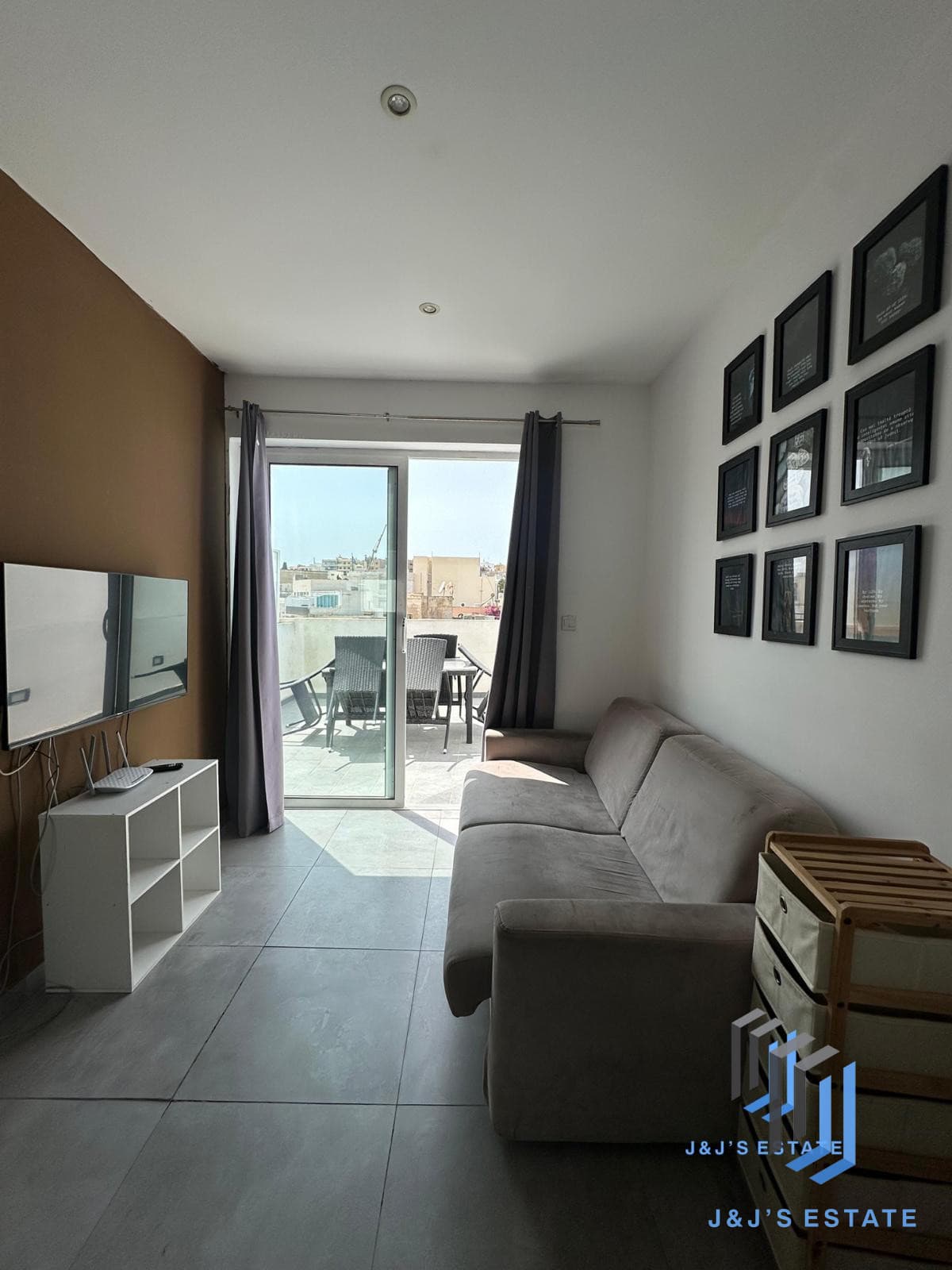 Modern 2-Bedroom Duplex Penthouse in Gzira with Terrace · 1