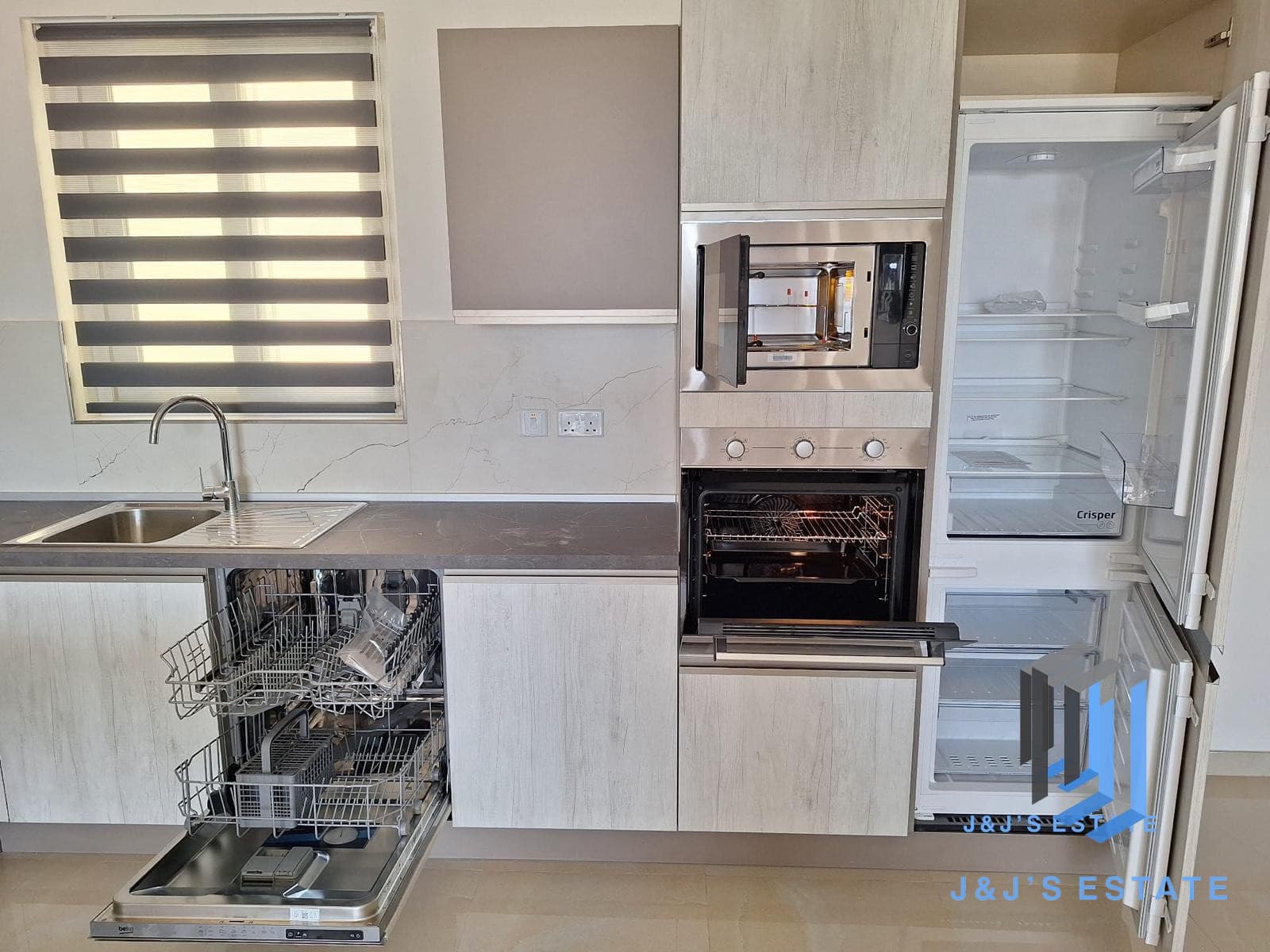 Spacious 3-Bedroom Apartment in Balzan · 9