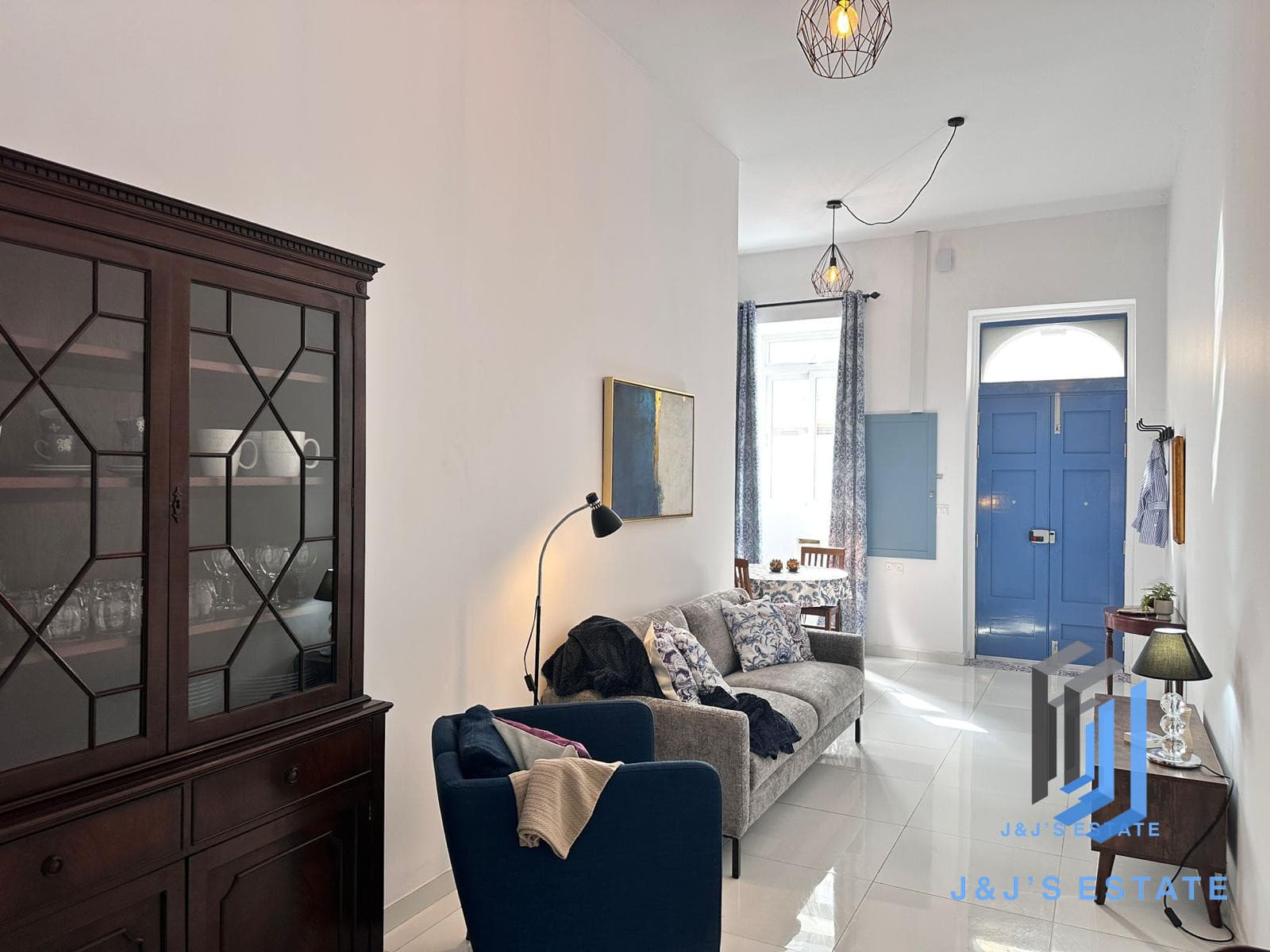 Modern 1-Bedroom Apartment in St Julian's · 2