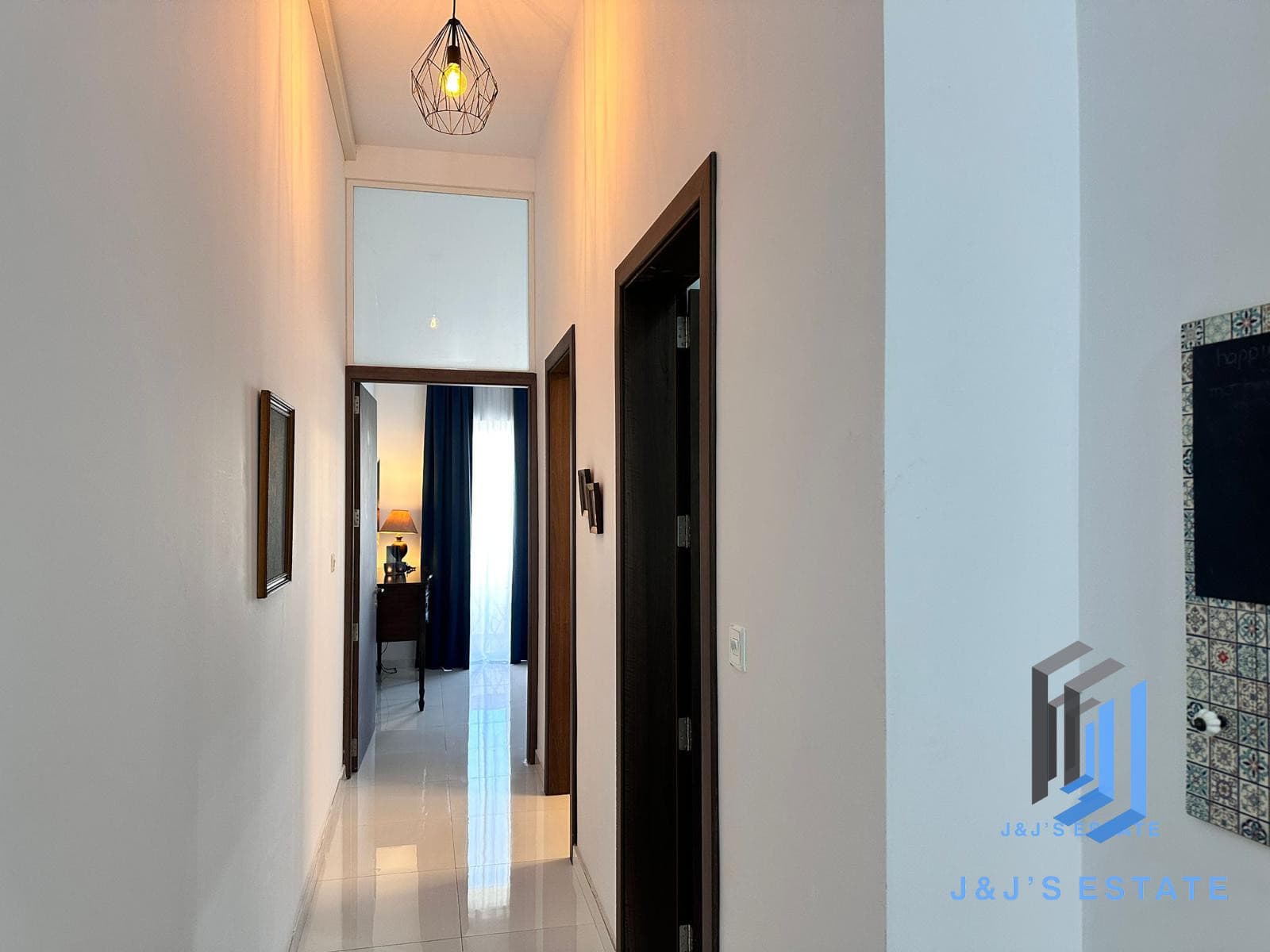 Modern 1-Bedroom Apartment in St Julian's · 3