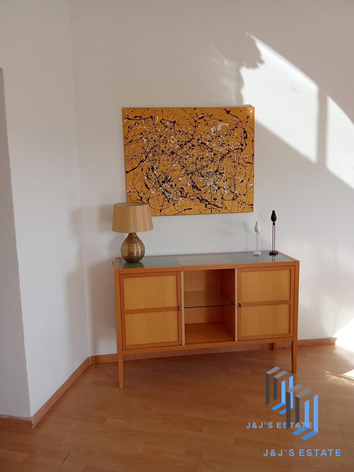 Modern 2-Bedroom Apartment in Swieqi · 6