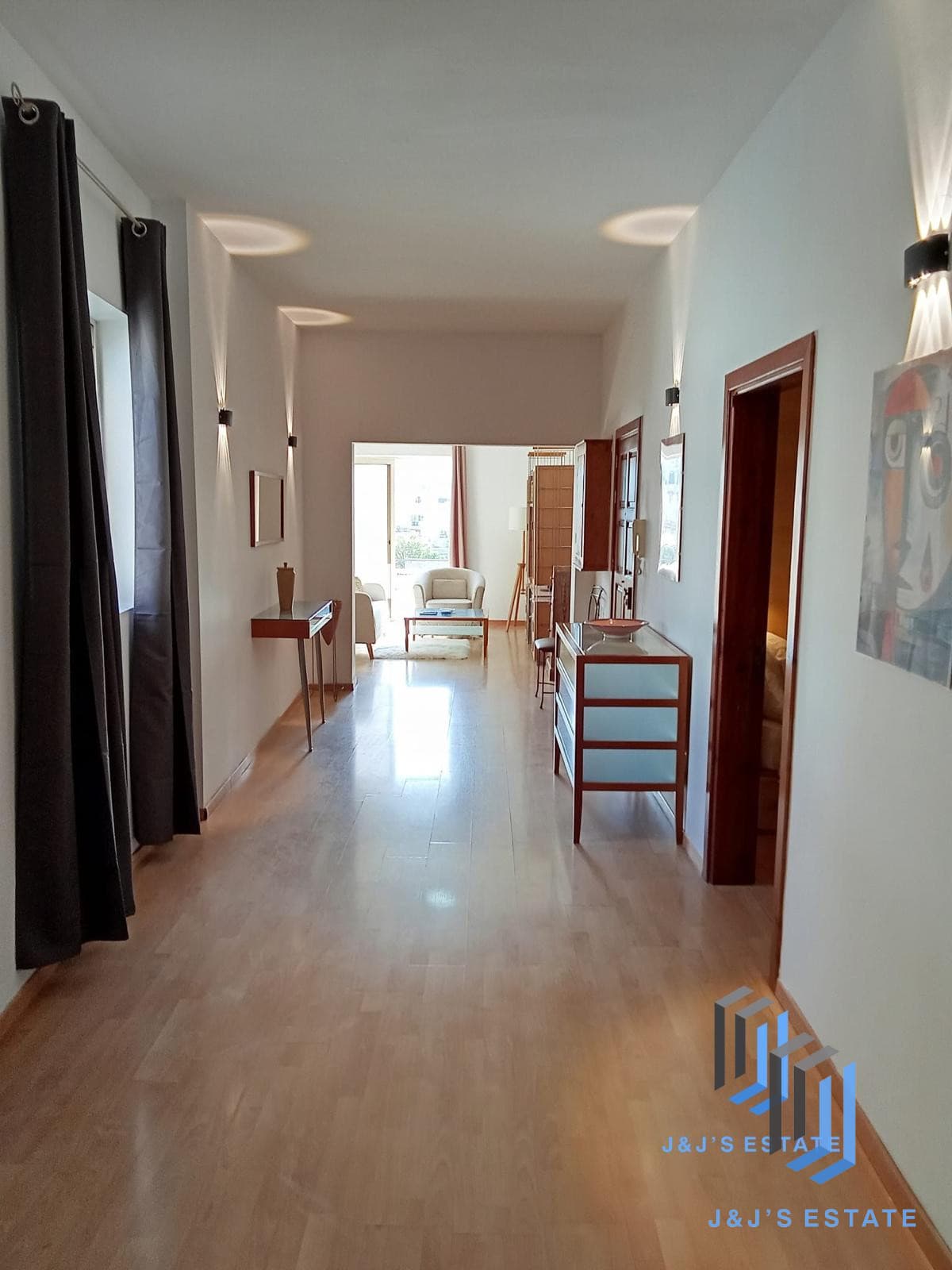 Modern 2-Bedroom Apartment in Swieqi · 11