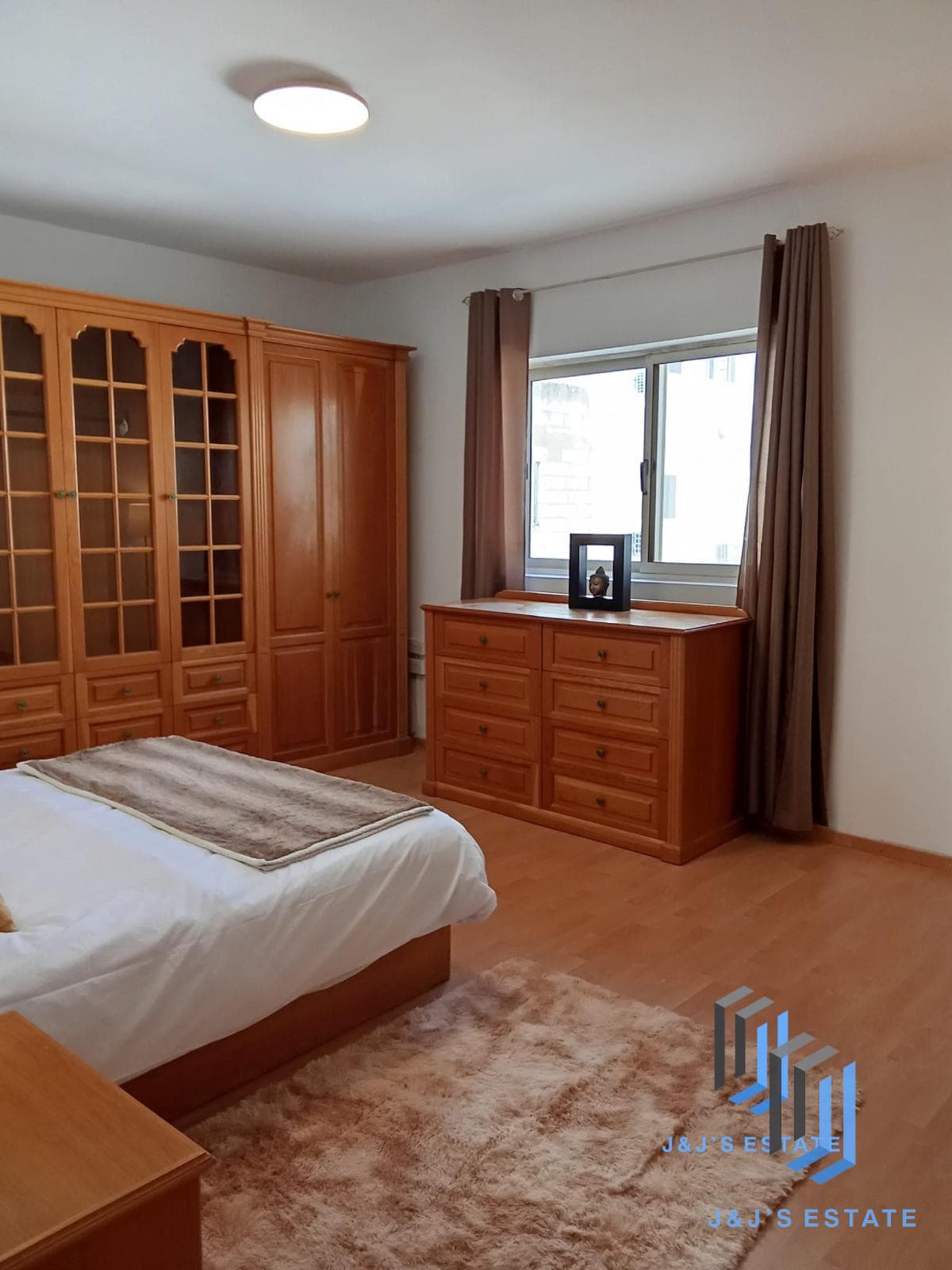 Modern 2-Bedroom Apartment in Swieqi · 16