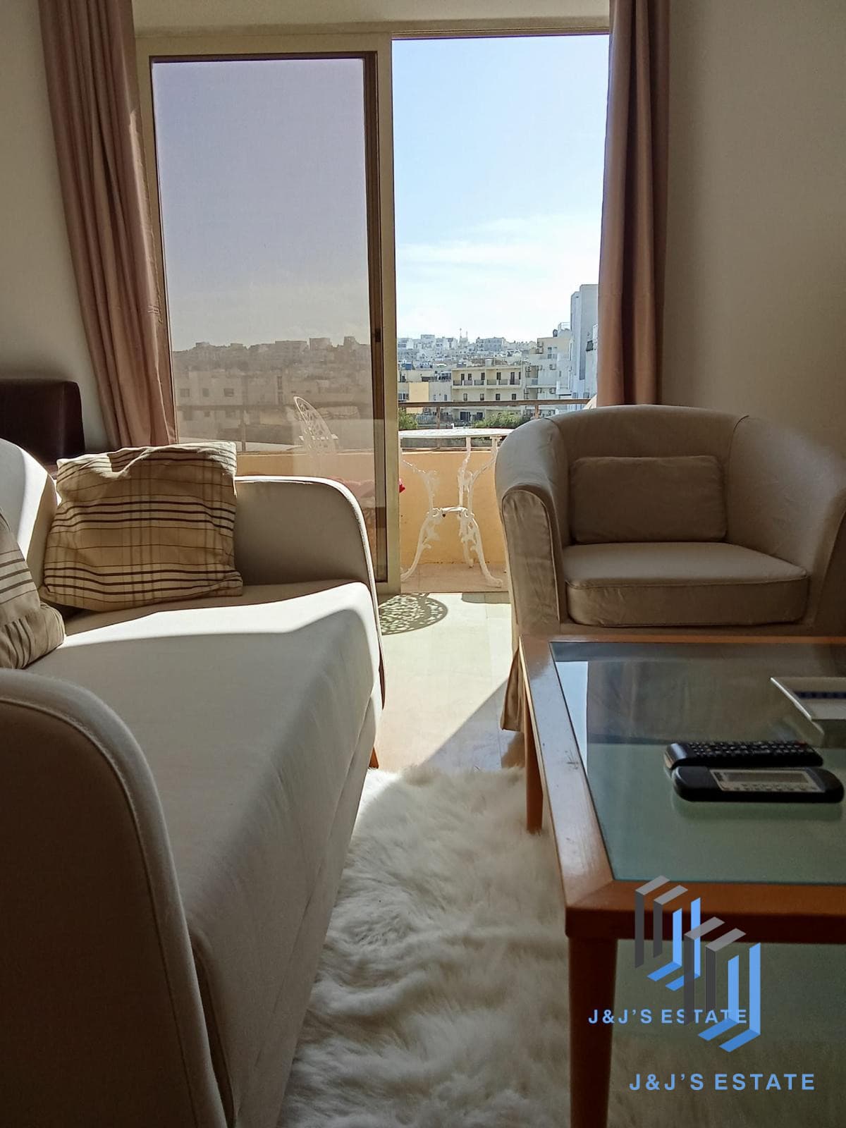 Modern 2-Bedroom Apartment in Swieqi · 19