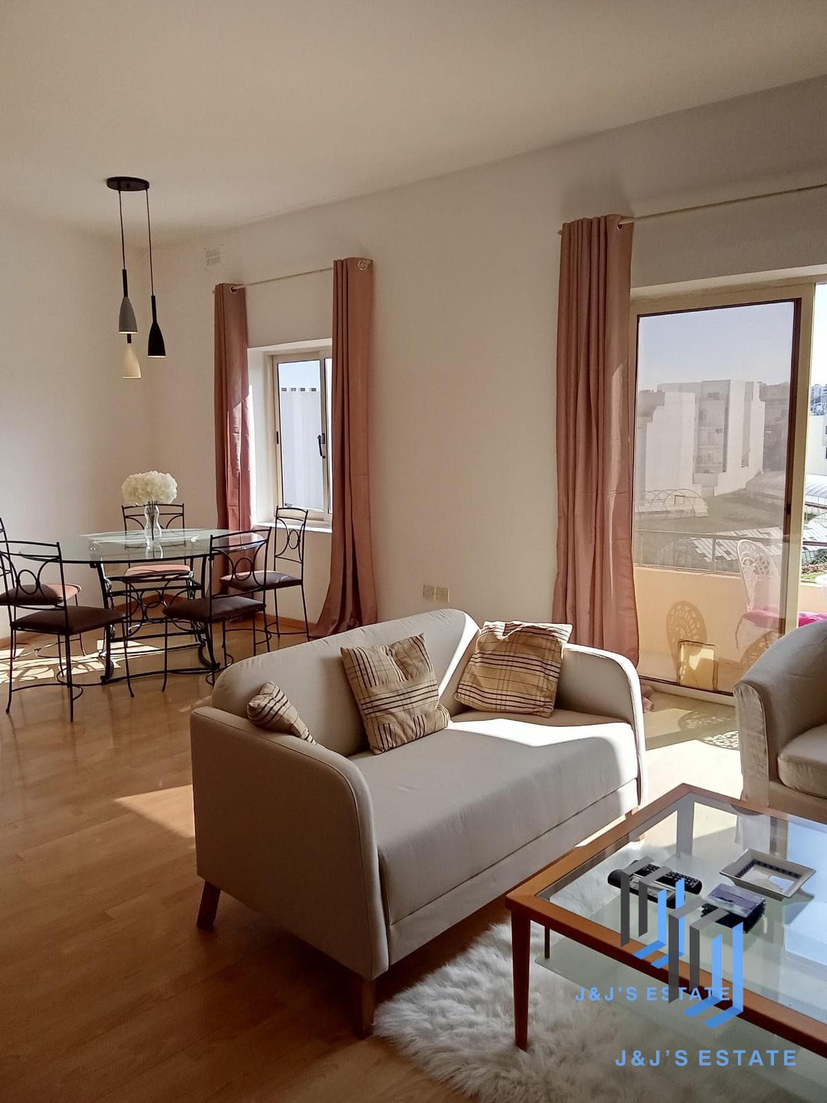 Modern 2-Bedroom Apartment in Swieqi · 23
