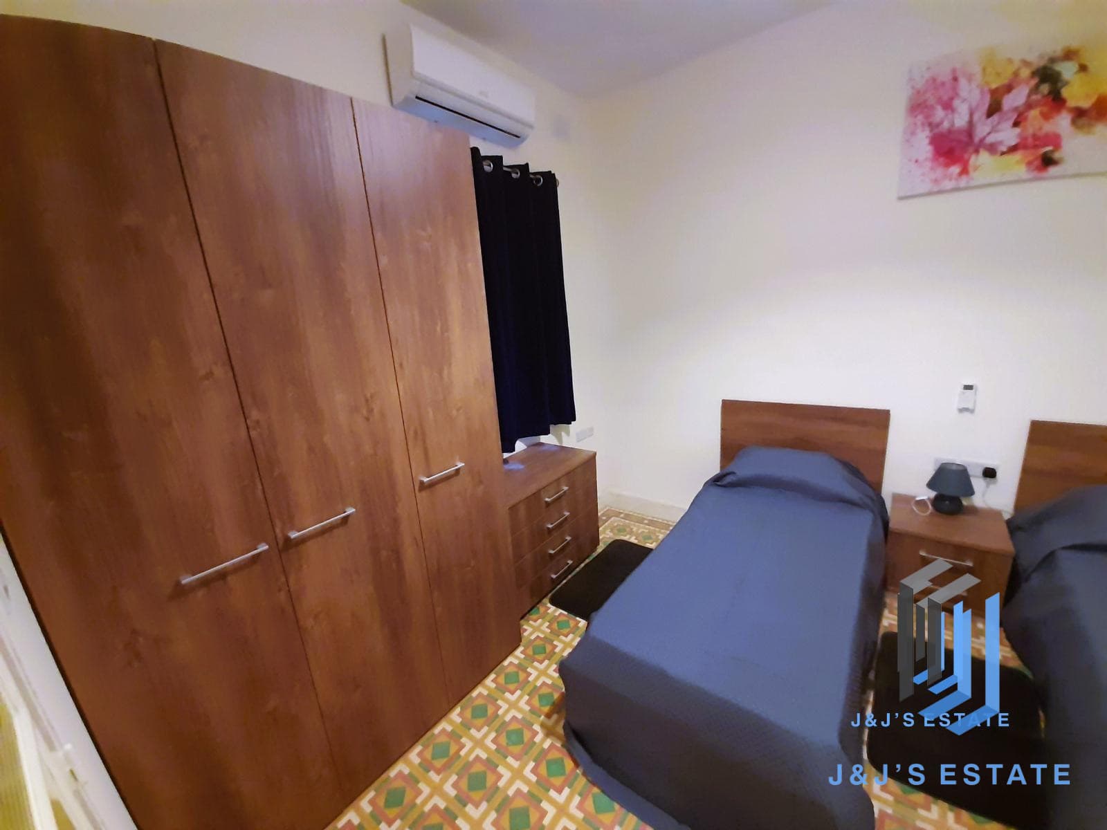 Spacious 3-Bedroom Apartment in Central Sliema · 4