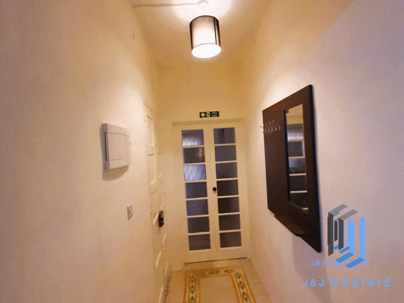 Spacious 3-Bedroom Apartment in Central Sliema · 6