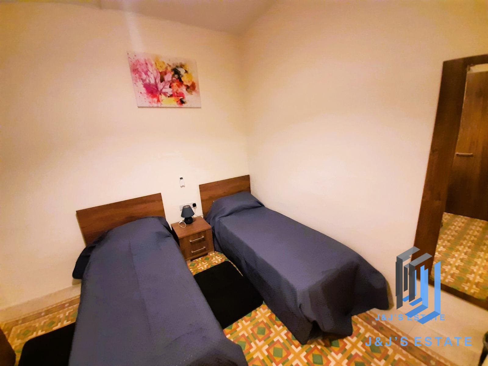 Spacious 3-Bedroom Apartment in Central Sliema · 9