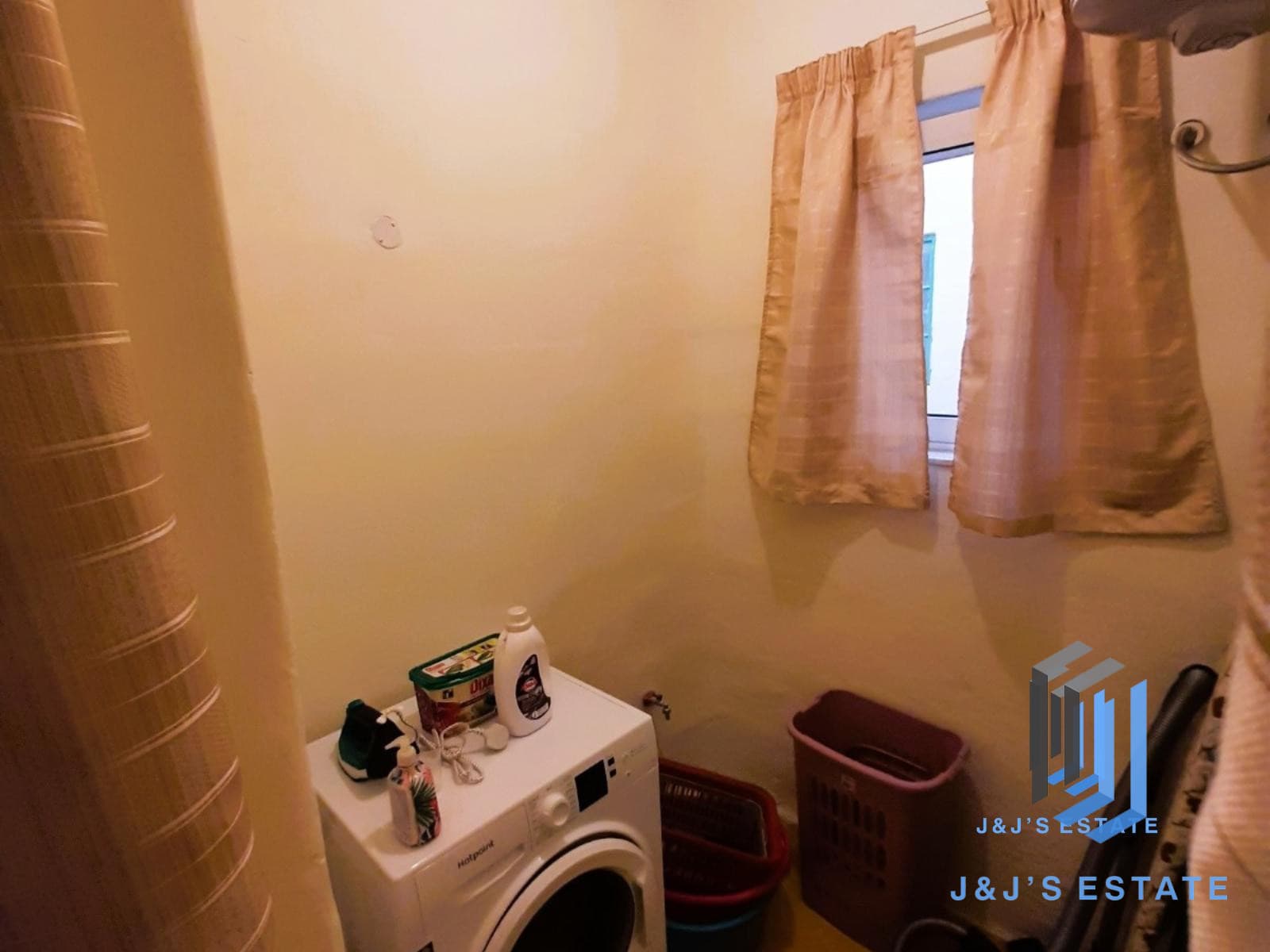 Spacious 3-Bedroom Apartment in Central Sliema · 14