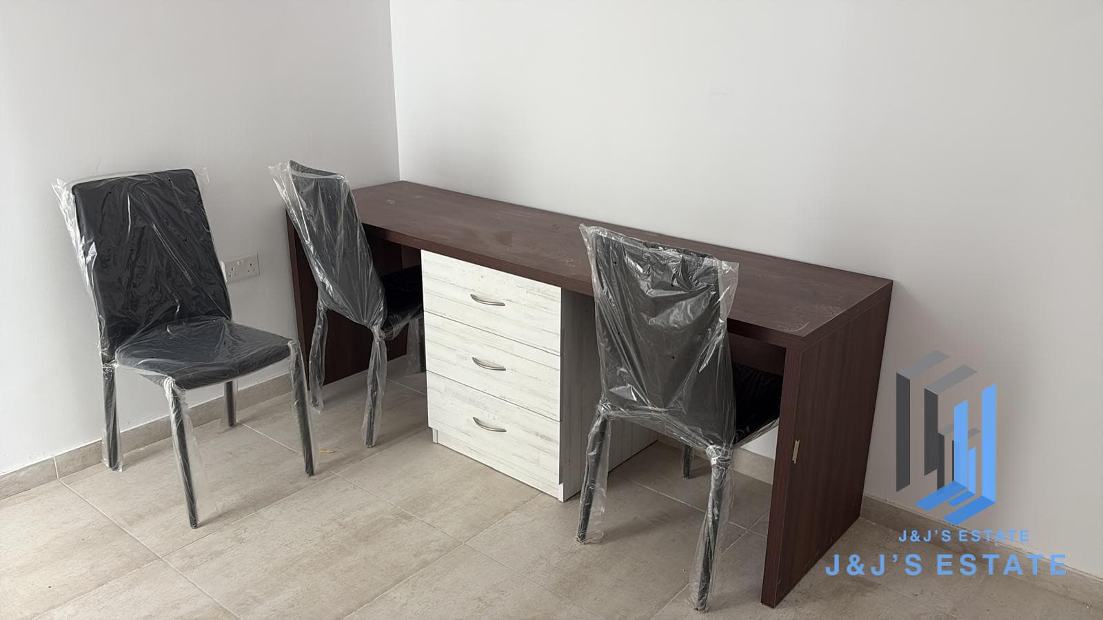 Modern 3-Bedroom Apartment in Birkirkara · 4