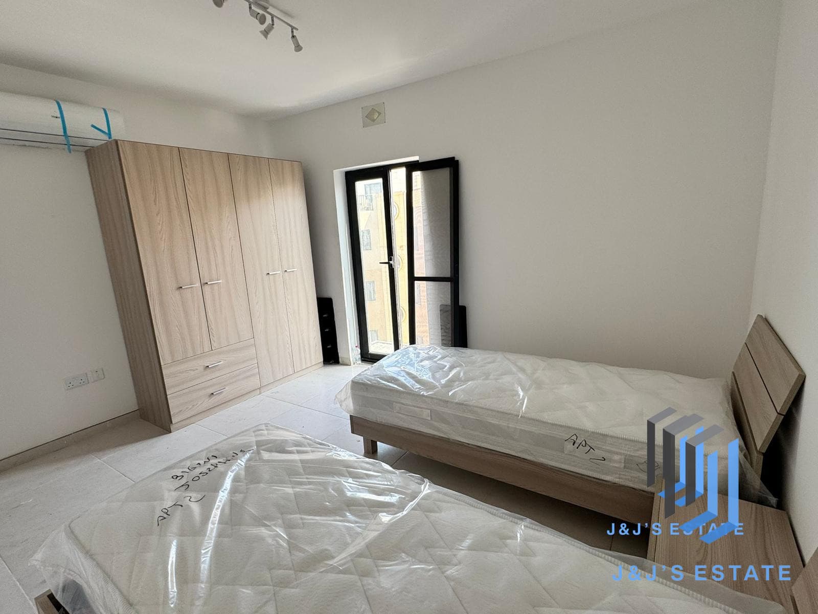 Newly Furnished 2-Bedroom Apartment in Msida · 5