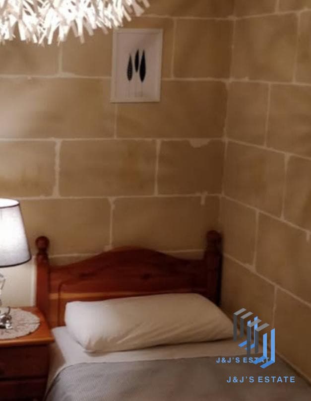 Charming 3-Bedroom Apartment in Xaghra, Gozo · 4