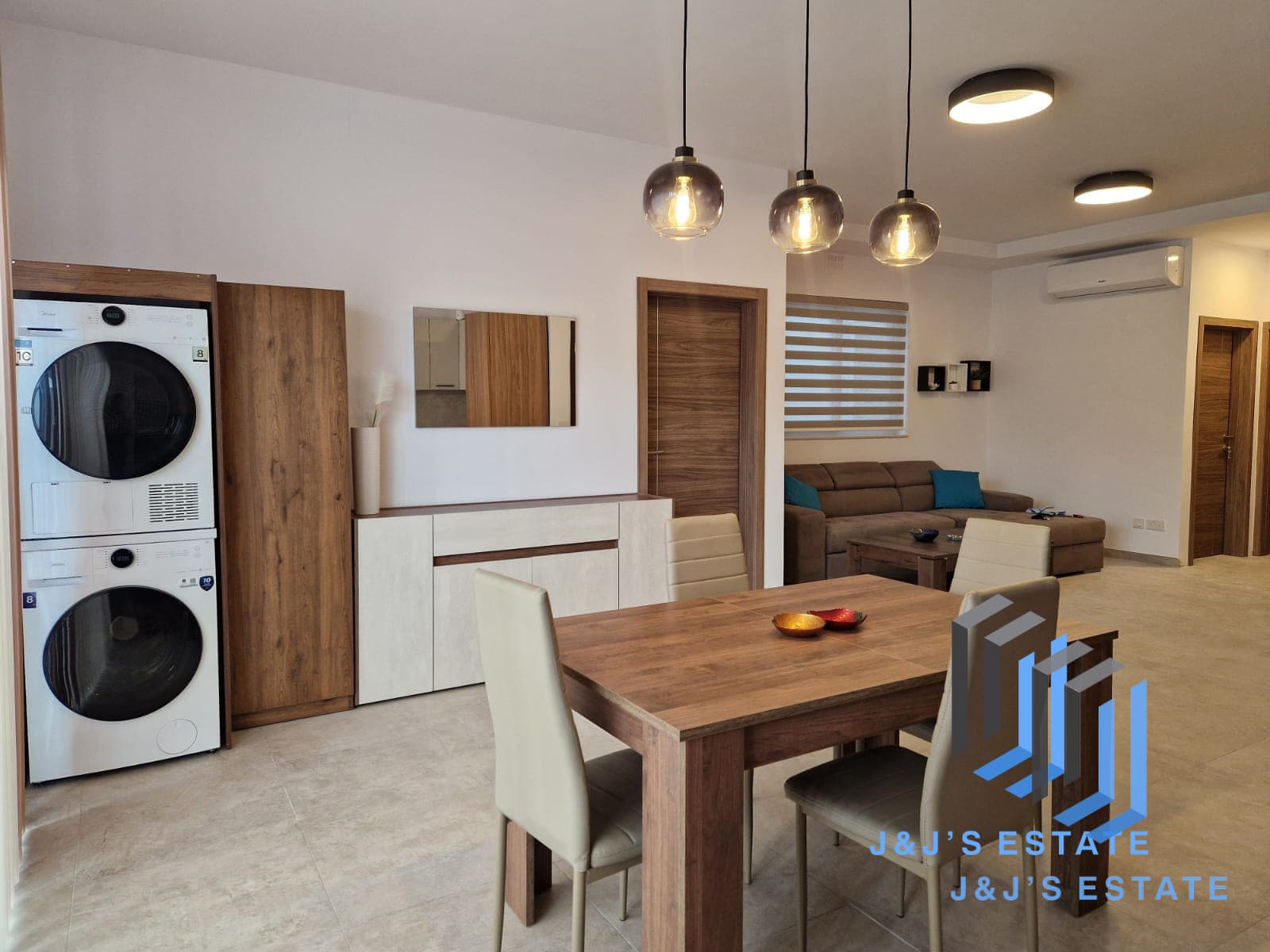 Fully Furnished Apartment with Three Bedrooms in Attard · 2