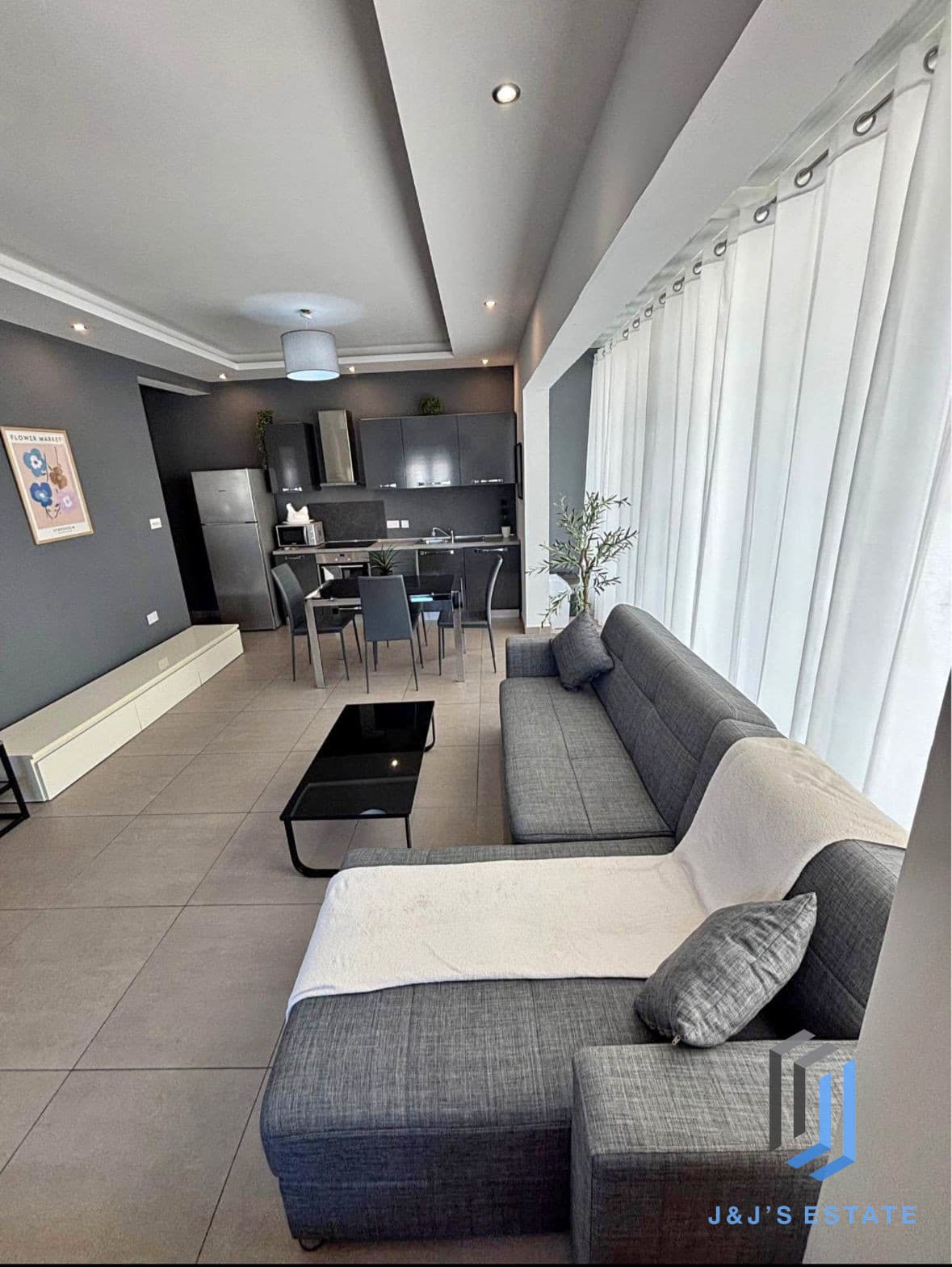 Fully Furnished Three Bedroom Apartment in Swieqi · 2