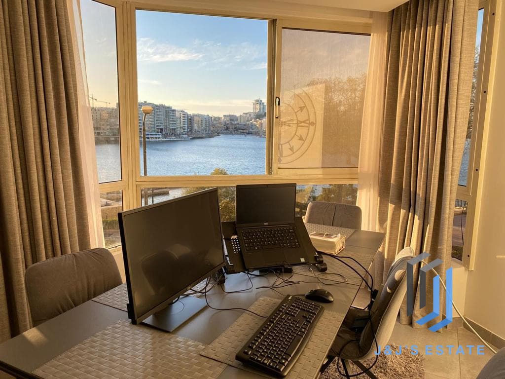 Modern Seafront 3-Bedroom Apartment with Car Space · 31