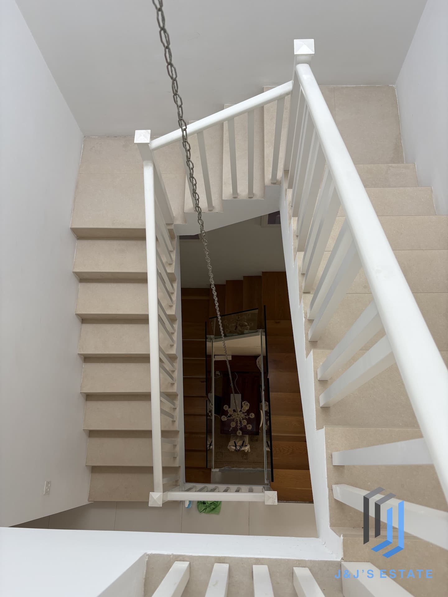 Elegant 4-Bedroom Townhouse with Courtyard and Roof Terrace in Sliema · 22