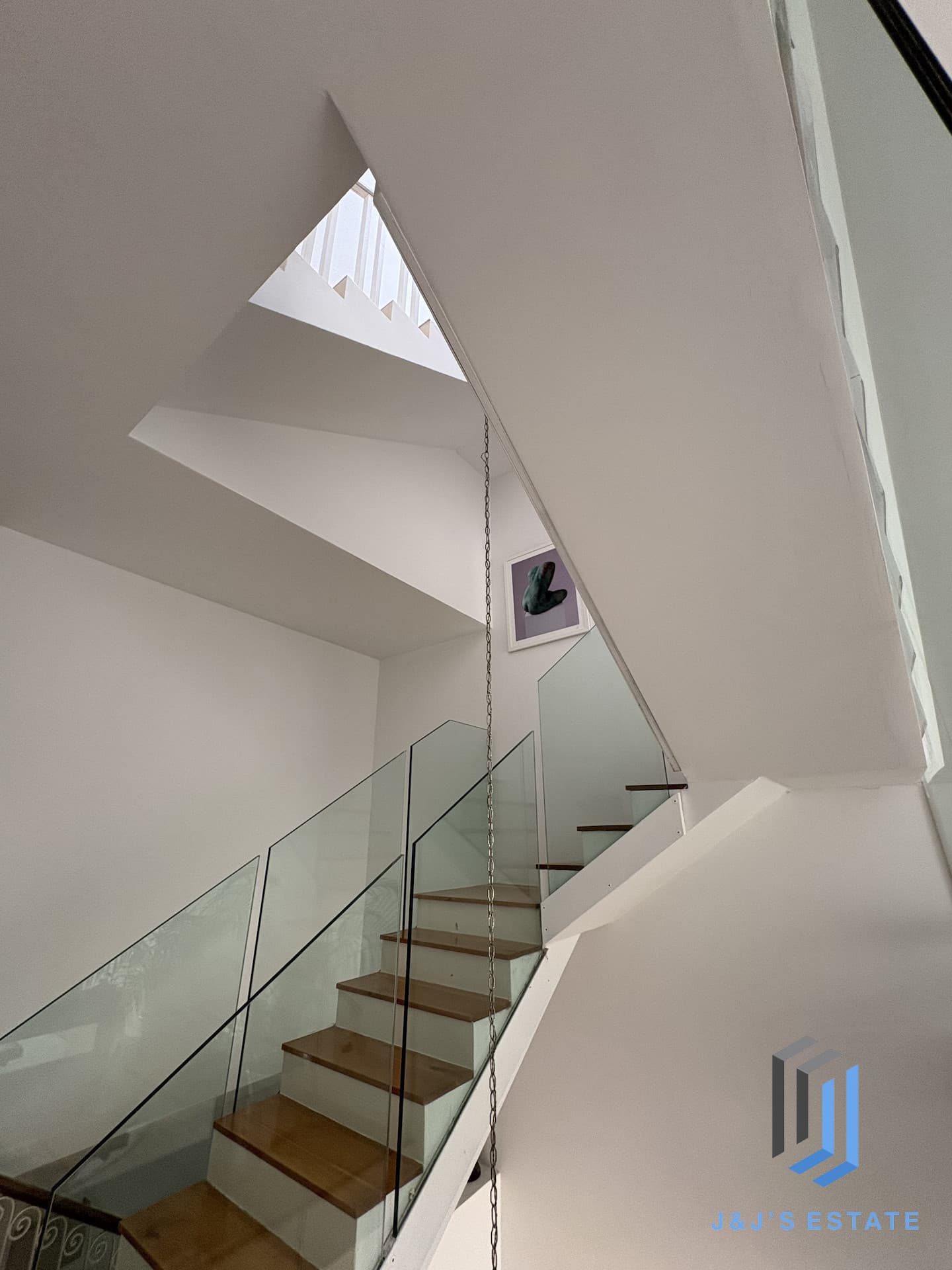 Elegant 4-Bedroom Townhouse with Courtyard and Roof Terrace in Sliema · 18