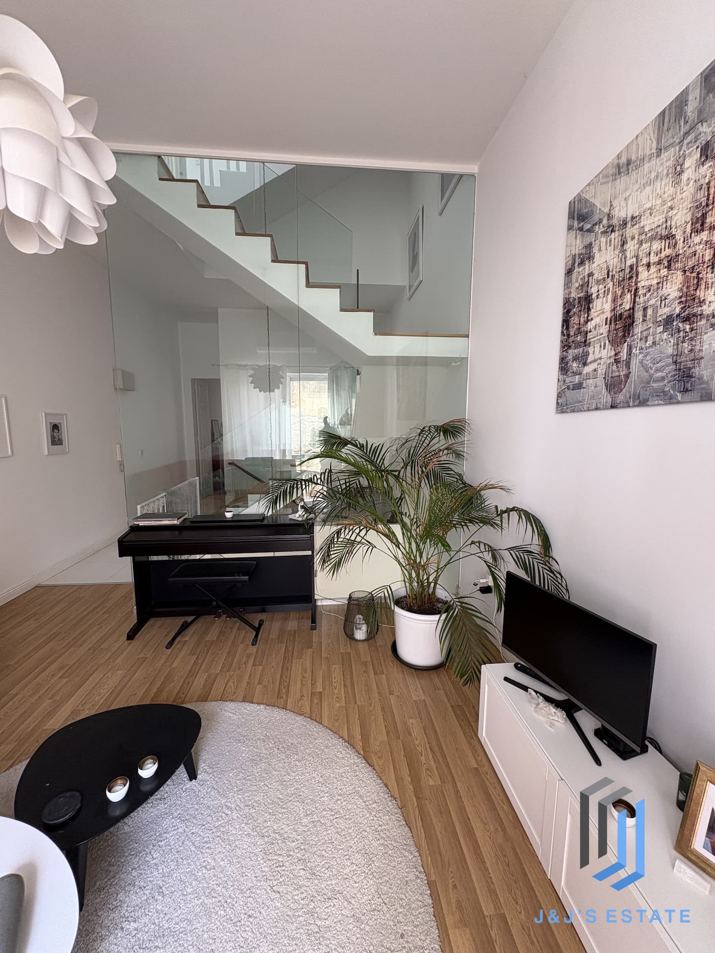 Elegant 4-Bedroom Townhouse with Courtyard and Roof Terrace in Sliema · 14