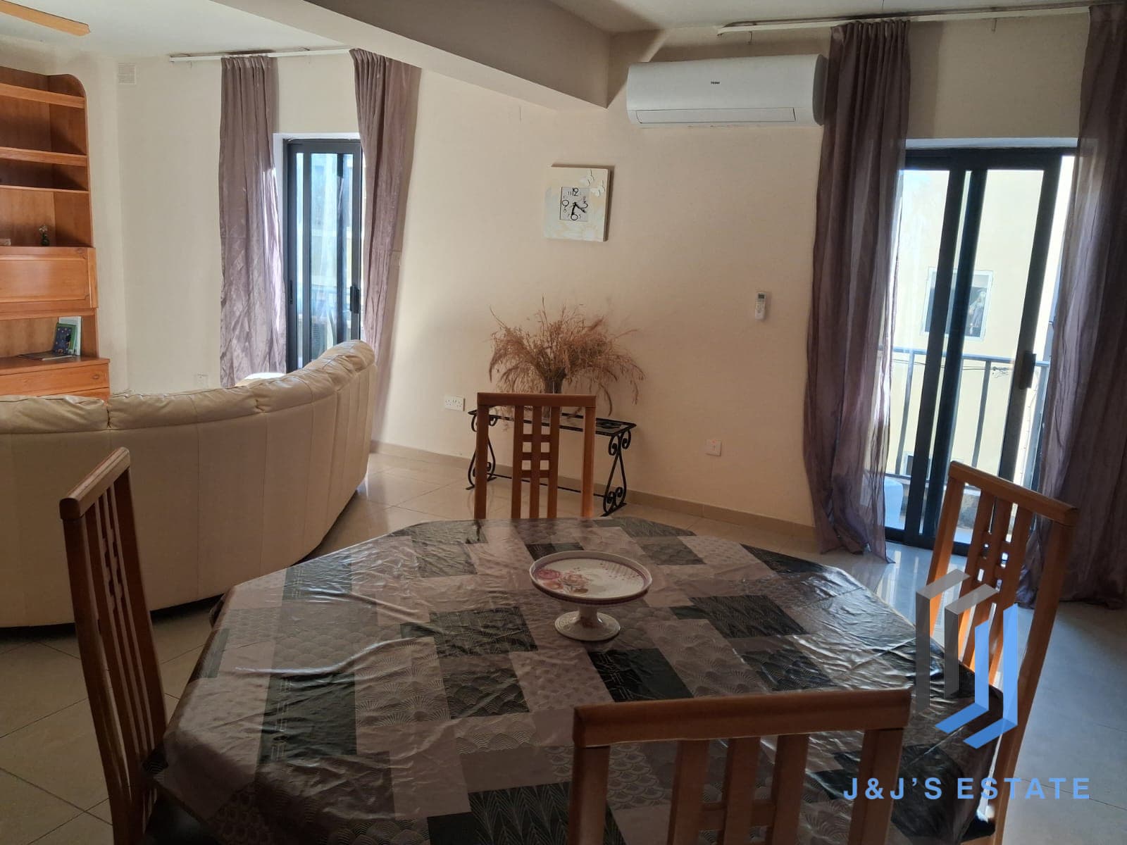 Fully Furnished Two Bedroom in Central Gzira Area · 4