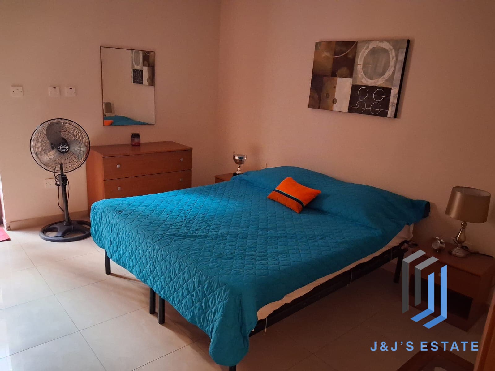 Fully Furnished Two Bedroom in Central Gzira Area · 5