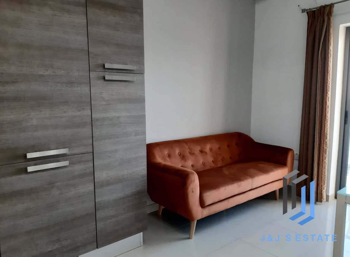 Modern Two Bedroom Apartment in St Julian's · 5