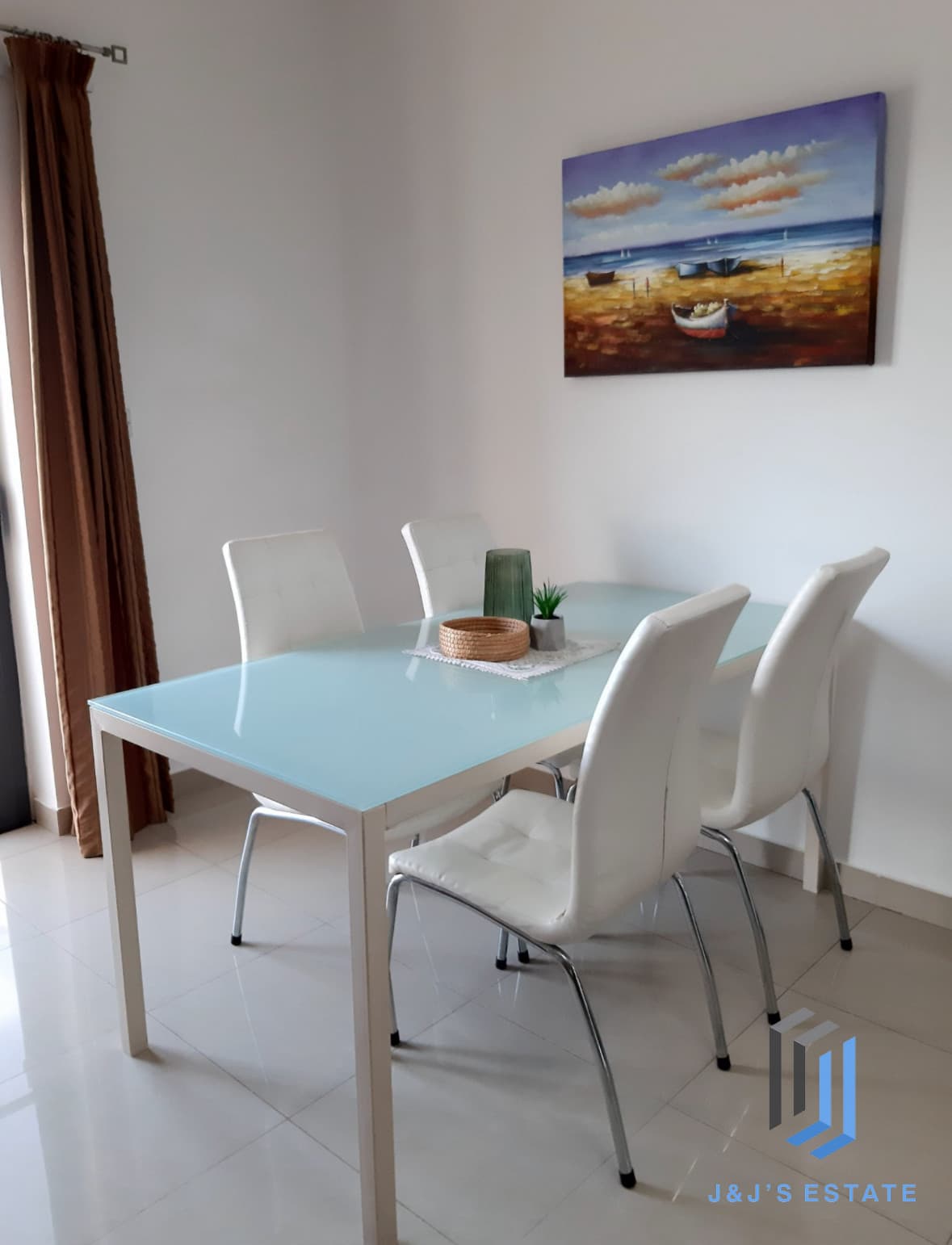 Modern Two Bedroom Apartment in St Julian's · 7