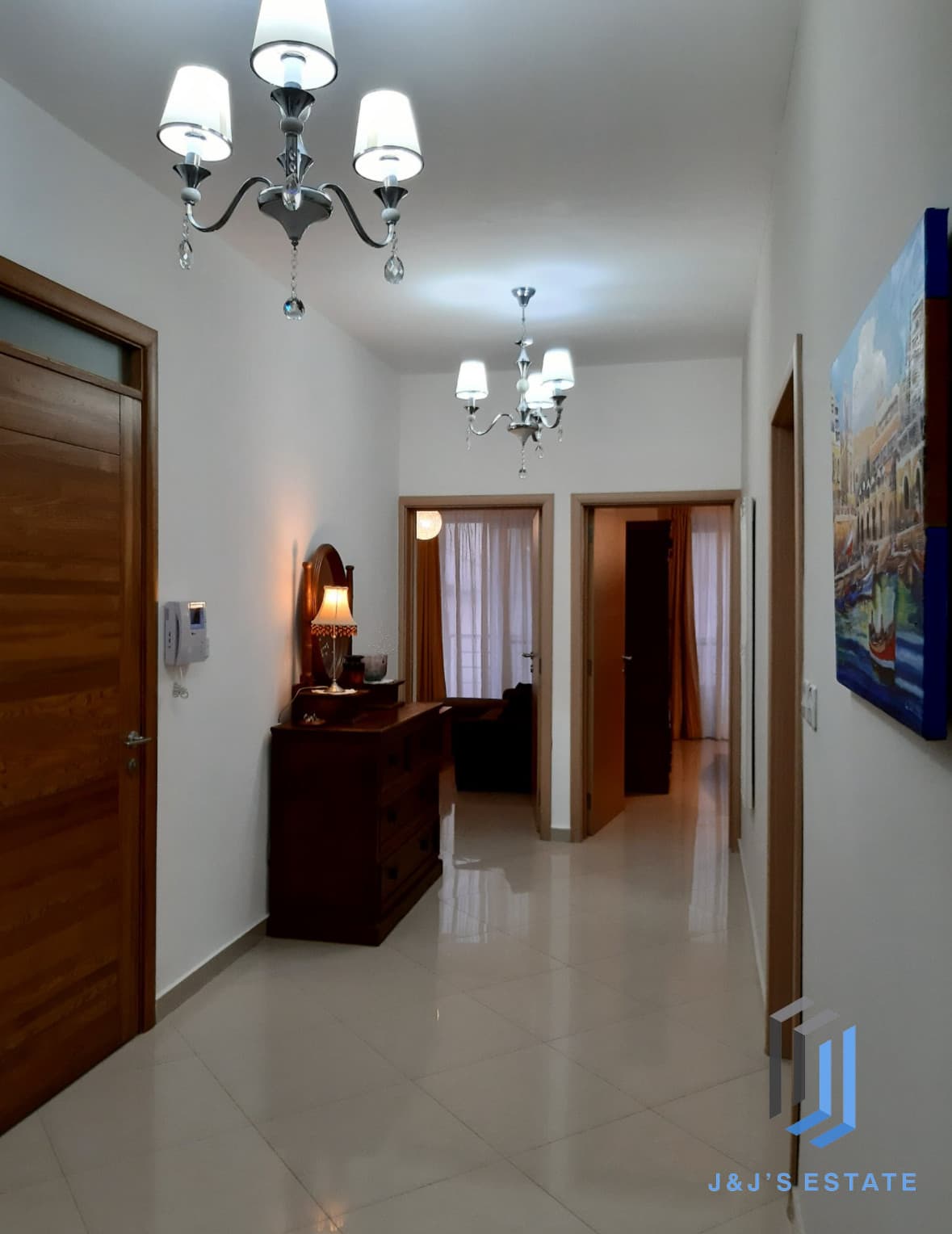 Modern Two Bedroom Apartment in St Julian's · 8