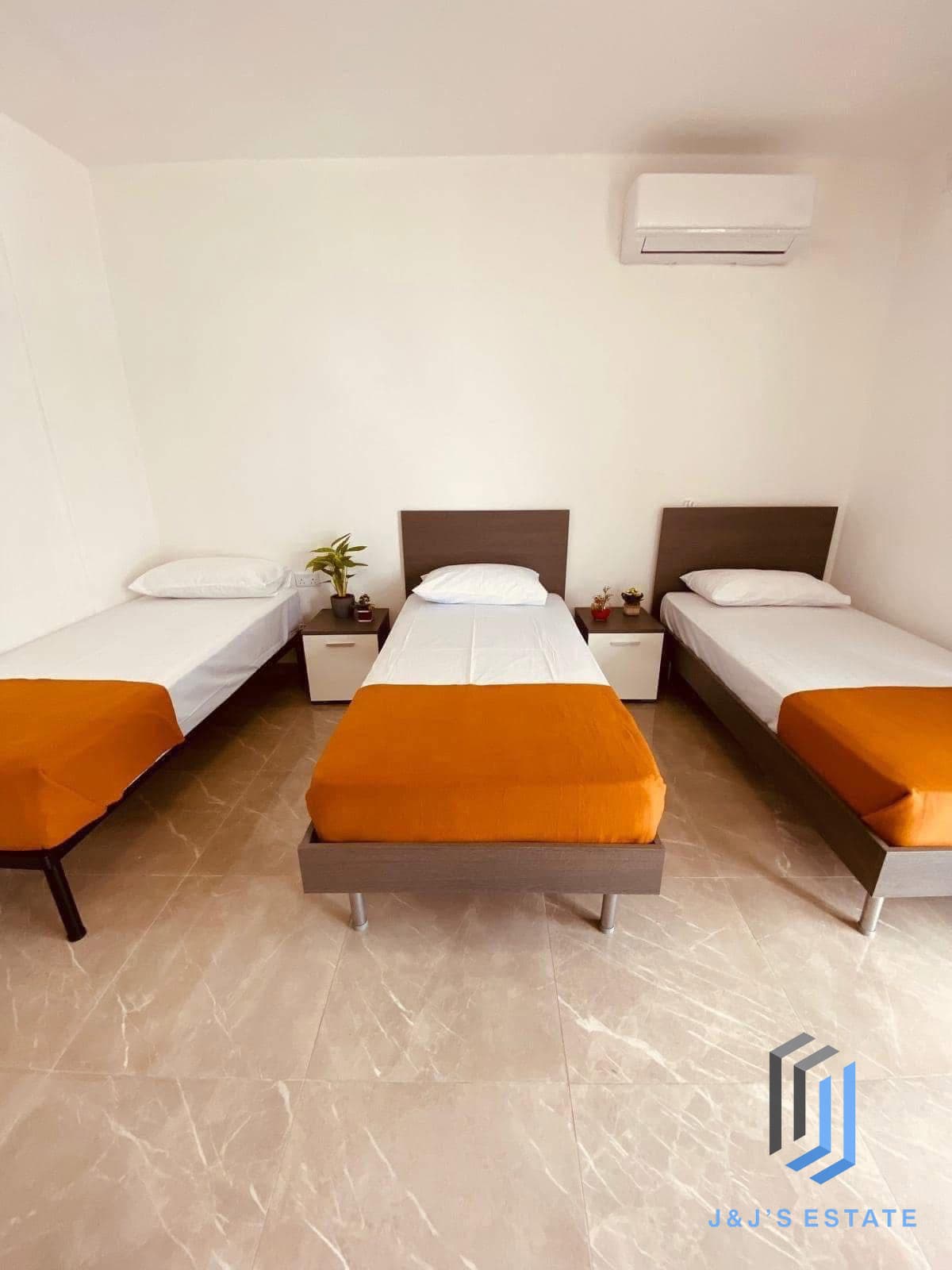 2-Bedroom Apartment in Swieqi · 4