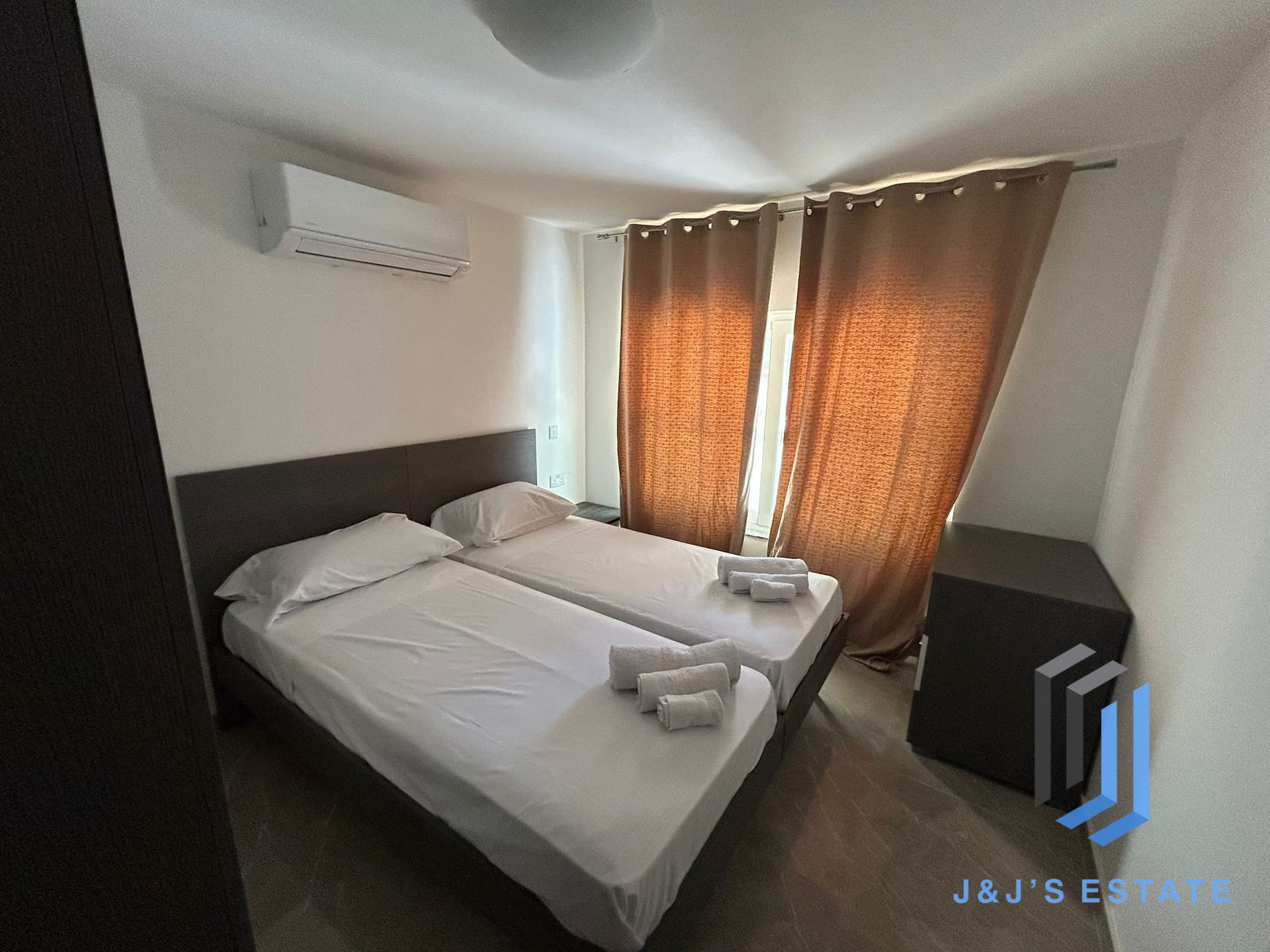 Modern 2 Bedroom Apartment in Swieqi · 4