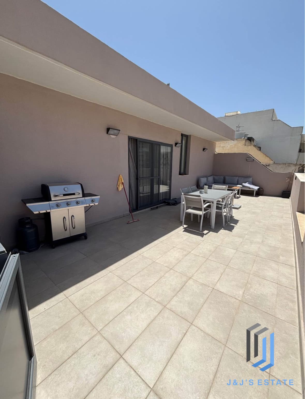 One Bedroom Apartment to Rent in Vibrant Sliema · 4