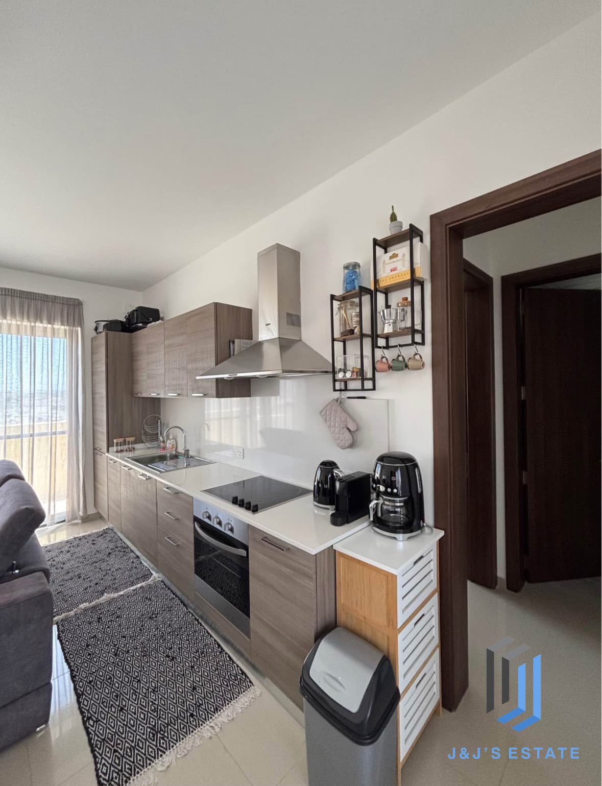 One Bedroom Apartment to Rent in Vibrant Sliema · 3